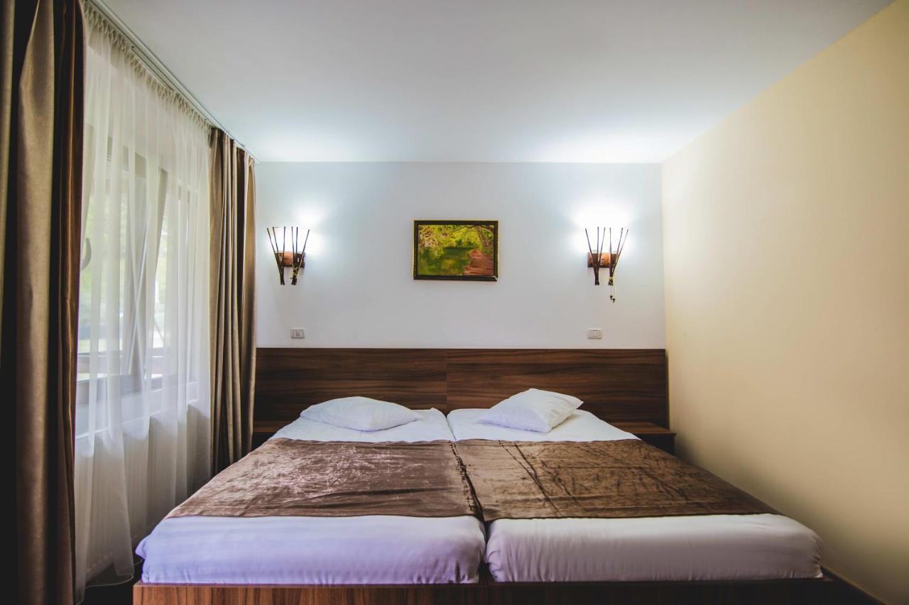 Hotel Class Брезой Экстерьер фото