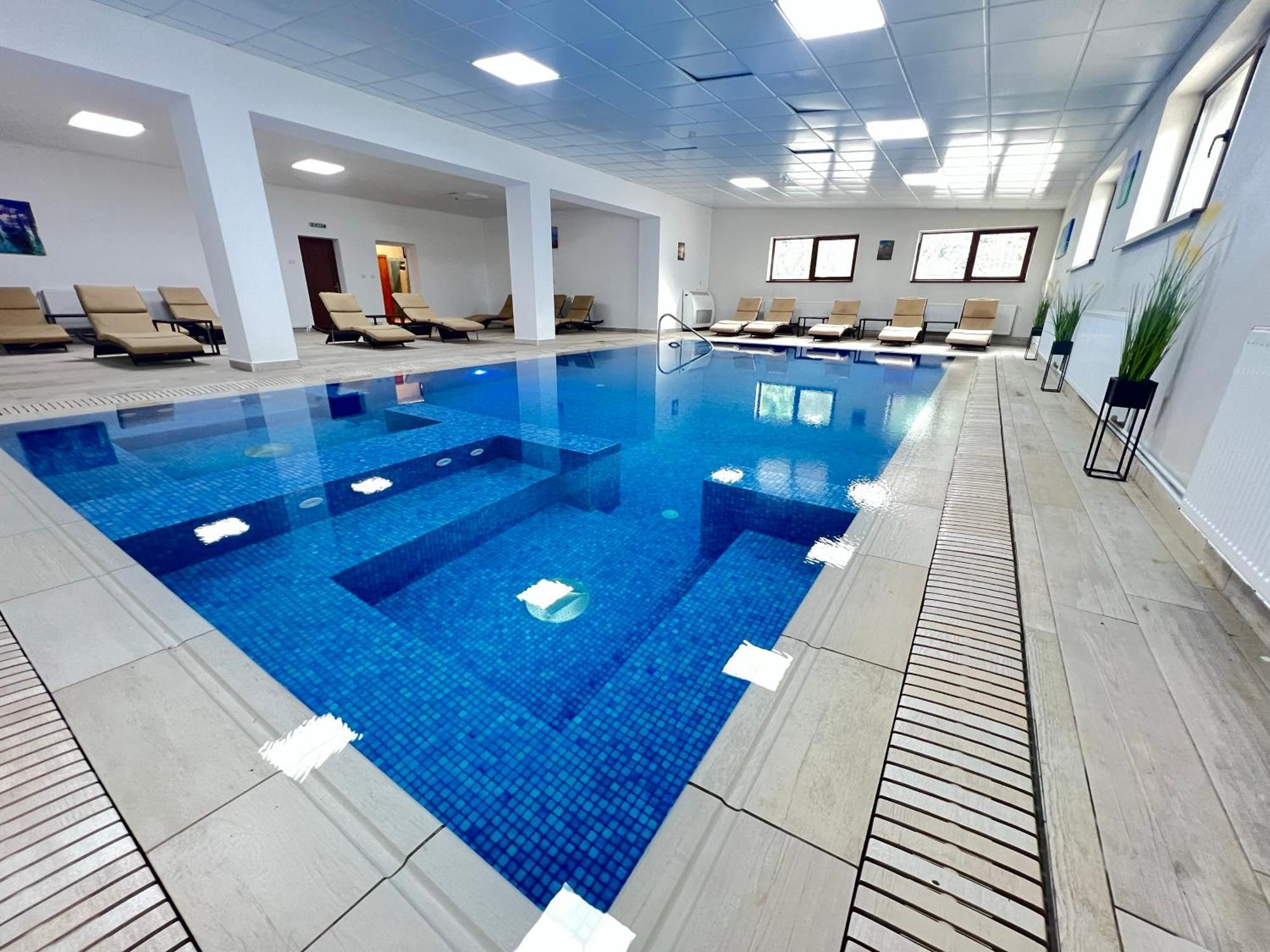 Hotel Class Брезой Экстерьер фото