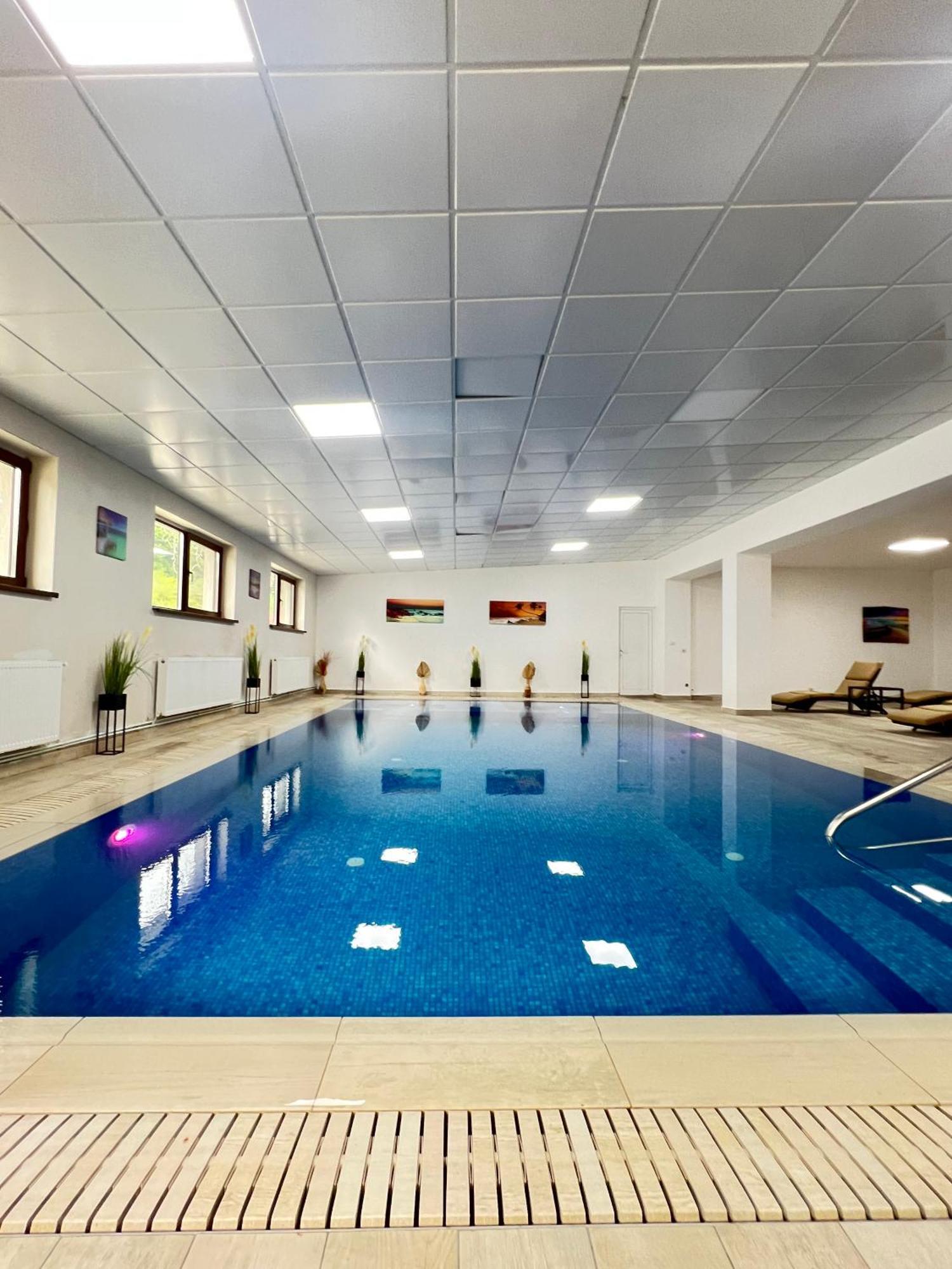 Hotel Class Брезой Экстерьер фото